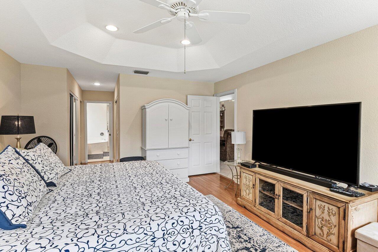 VALENCIA LAKES 3 - Residential