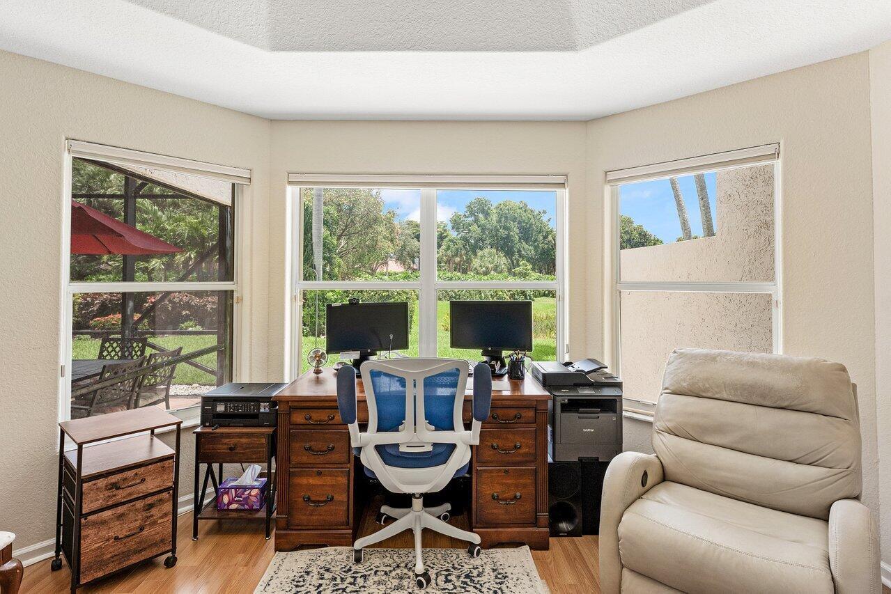 VALENCIA LAKES 3 - Residential