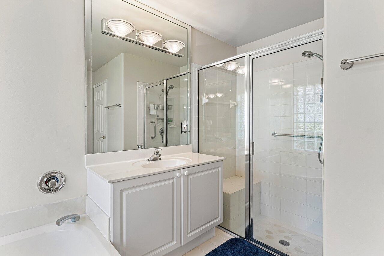 VALENCIA LAKES 3 - Residential