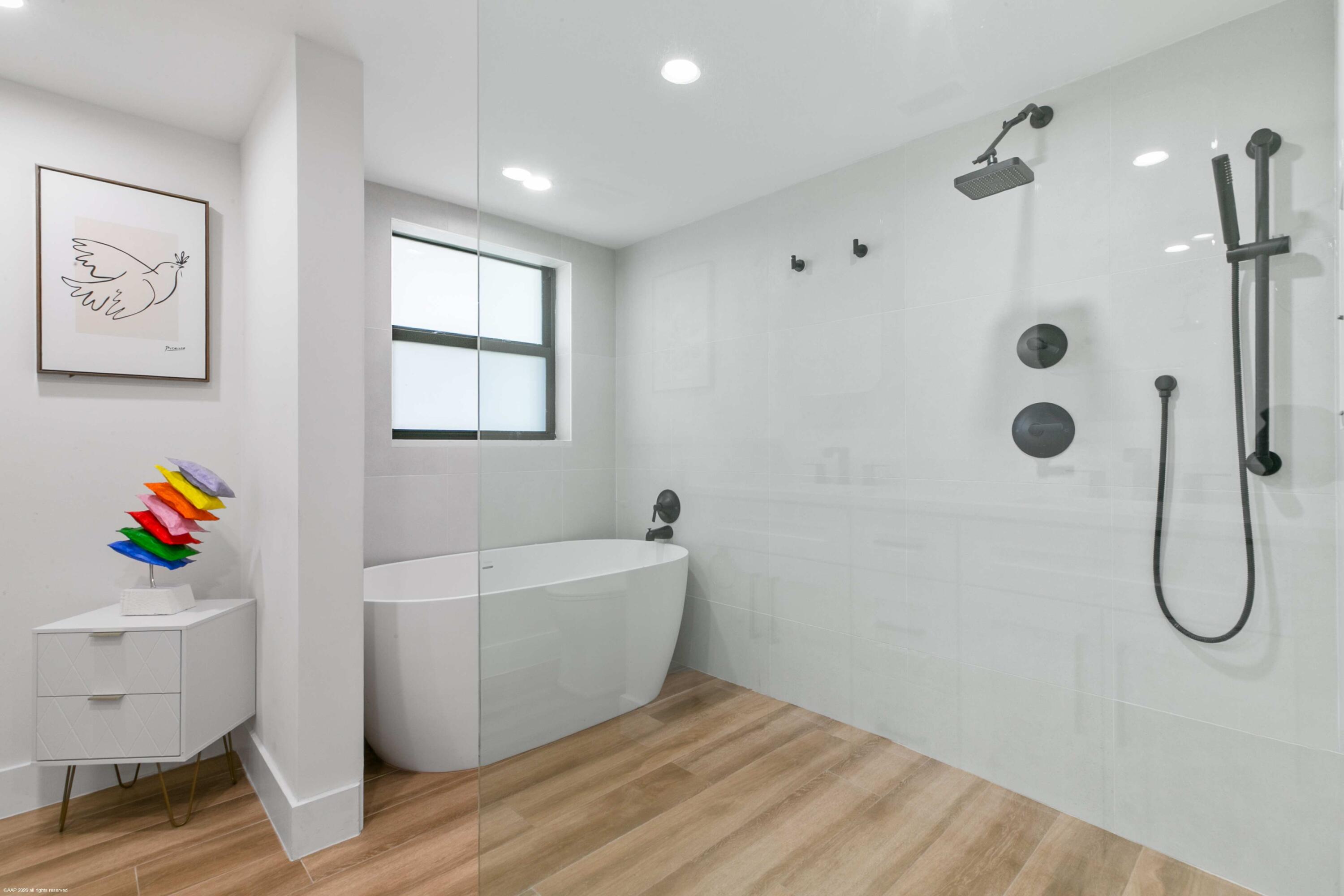 COWDRAY PARK CONDO - Residential