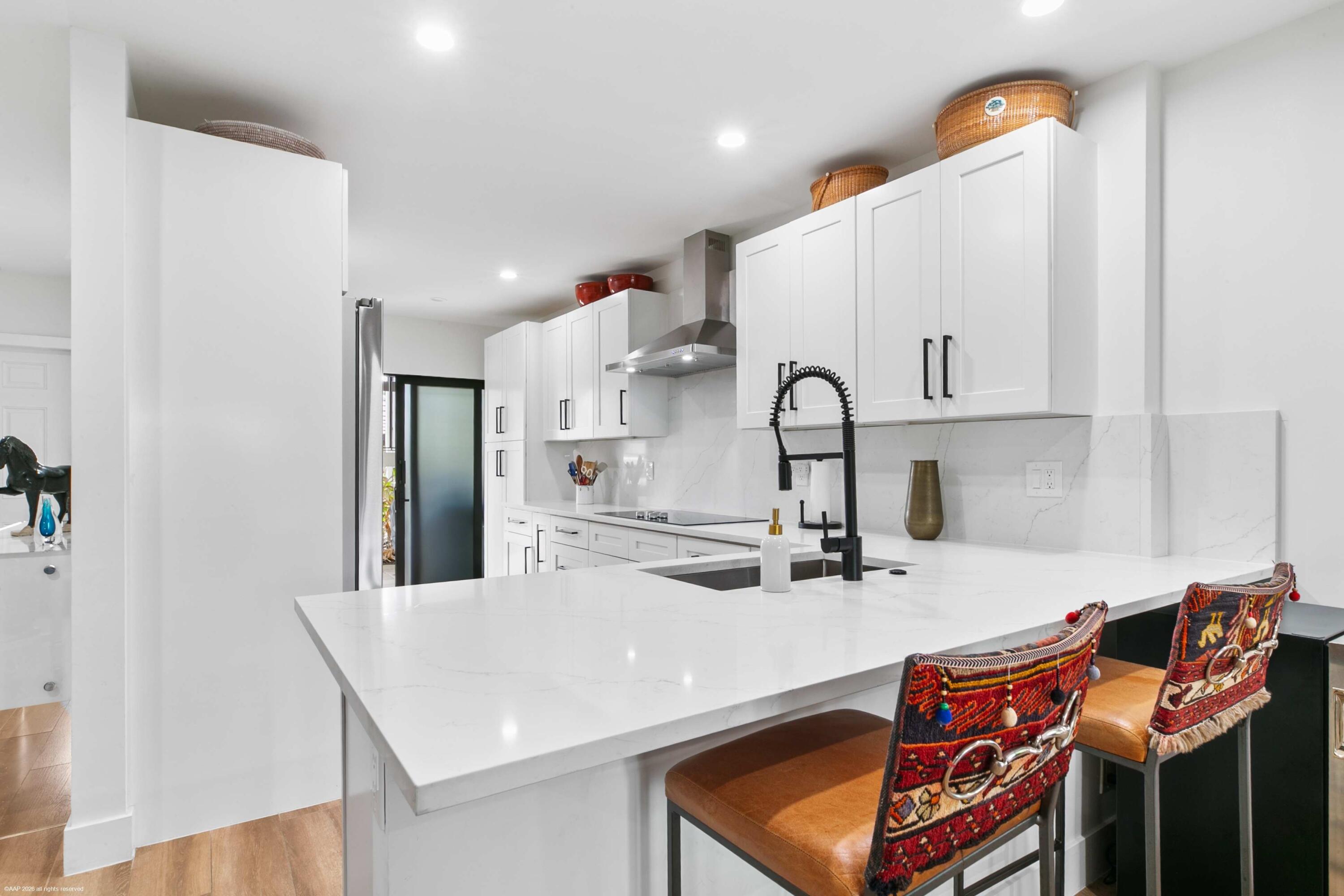 COWDRAY PARK CONDO - Residential