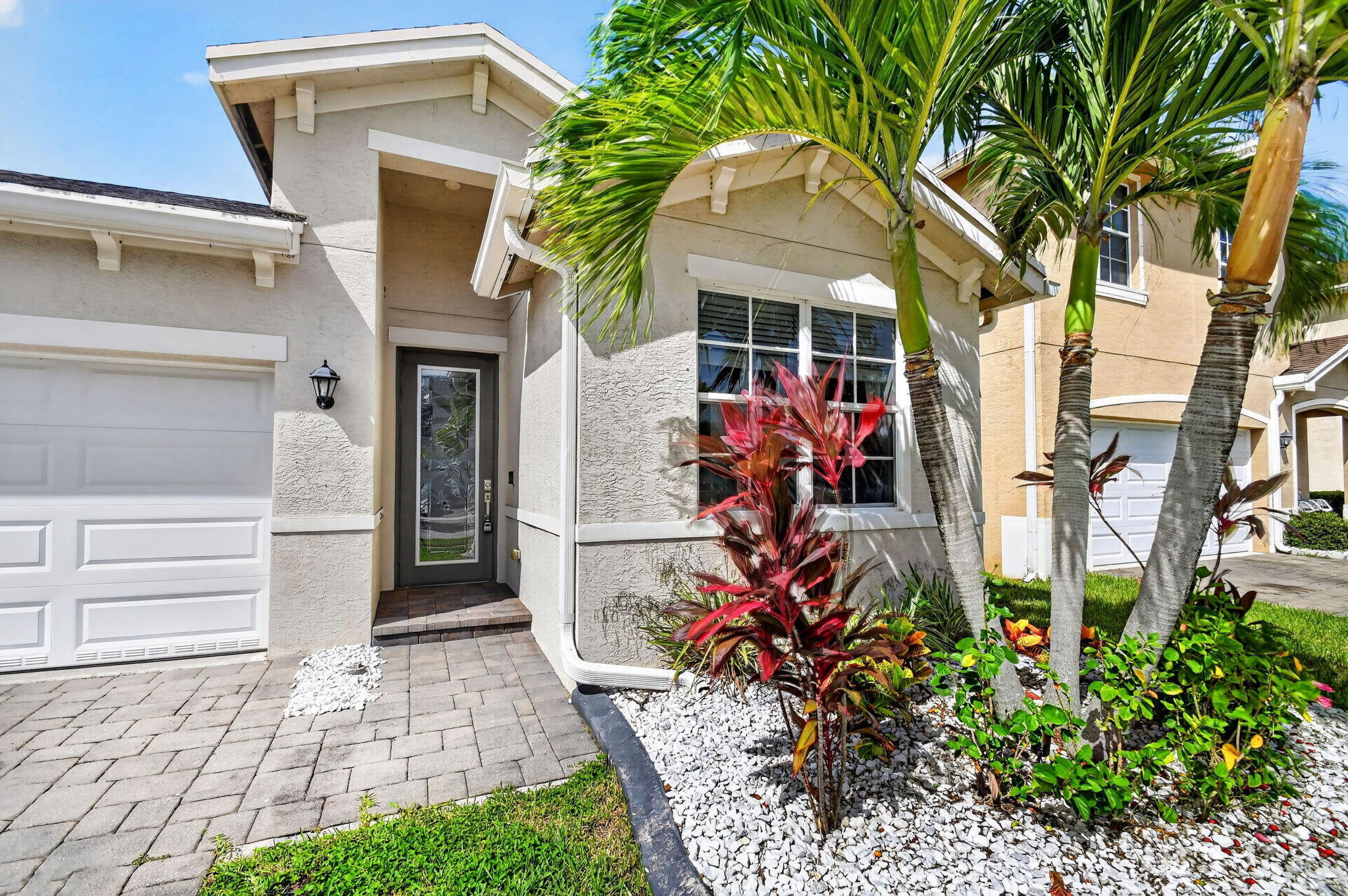 Properties 4065 Tomoka Drive