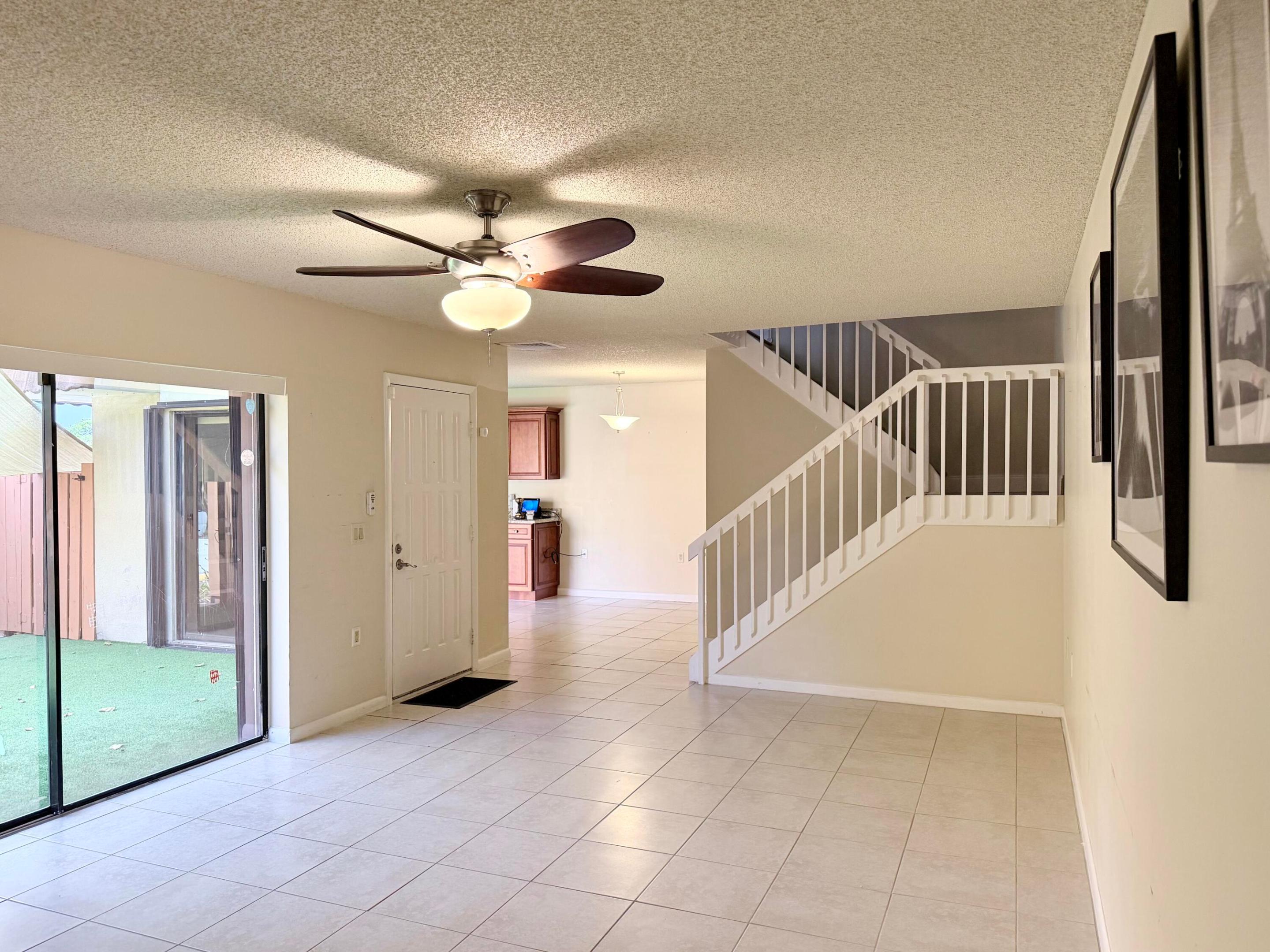 VILLAGE OF SANDALWOOD LAKES NORTH - Residential