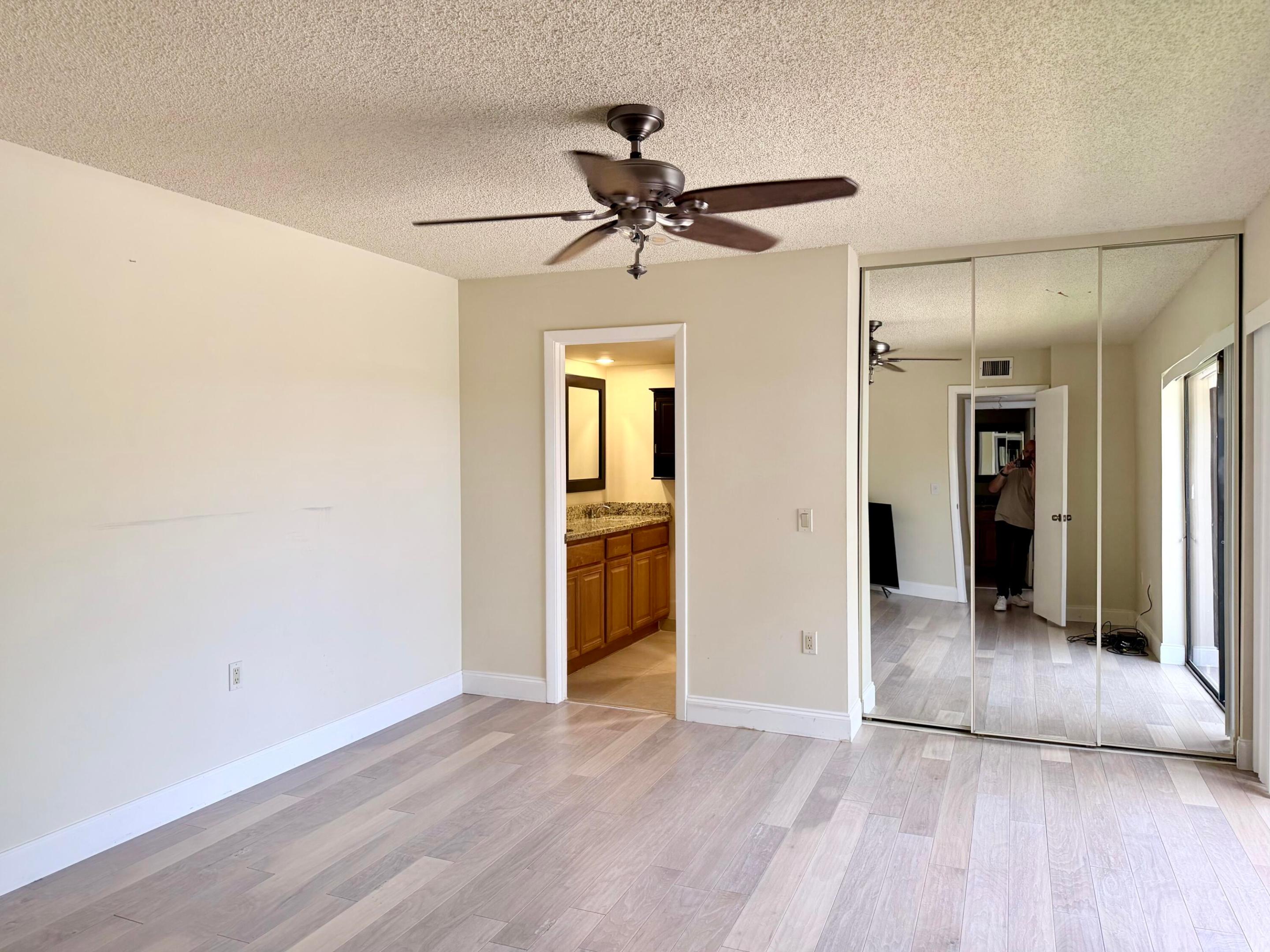 VILLAGE OF SANDALWOOD LAKES NORTH - Residential