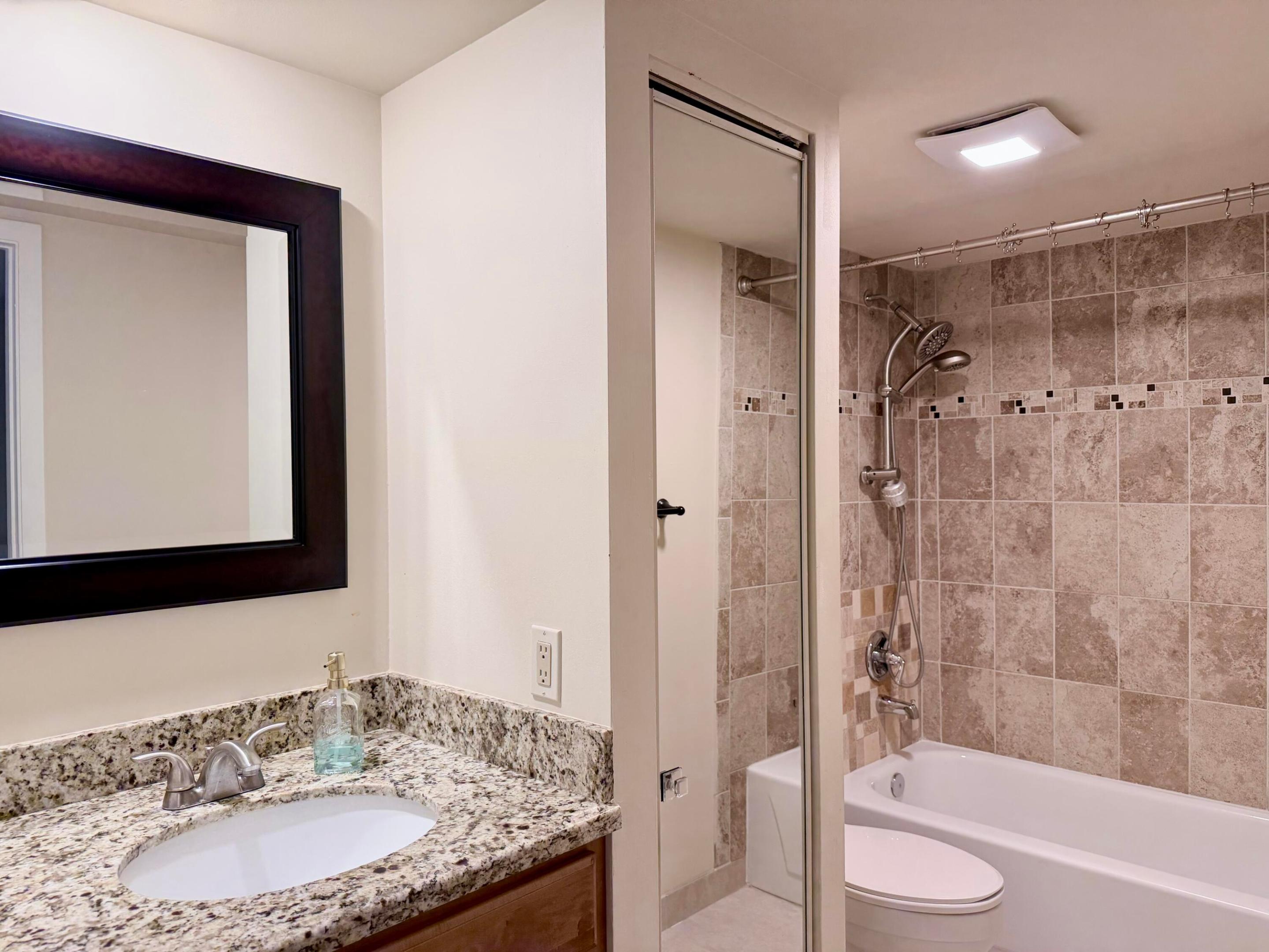 VILLAGE OF SANDALWOOD LAKES NORTH - Residential