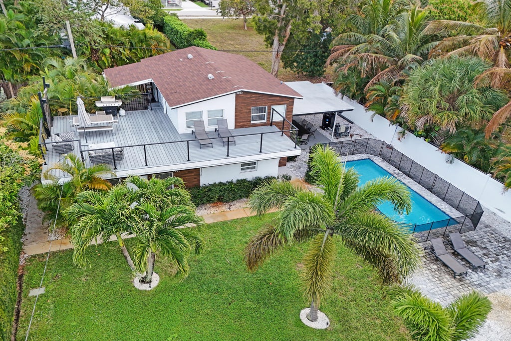 Photo of 311 SE 3rd Avenue #Upstairs, Delray Beach, FL 33483 (MLS # B26069080)