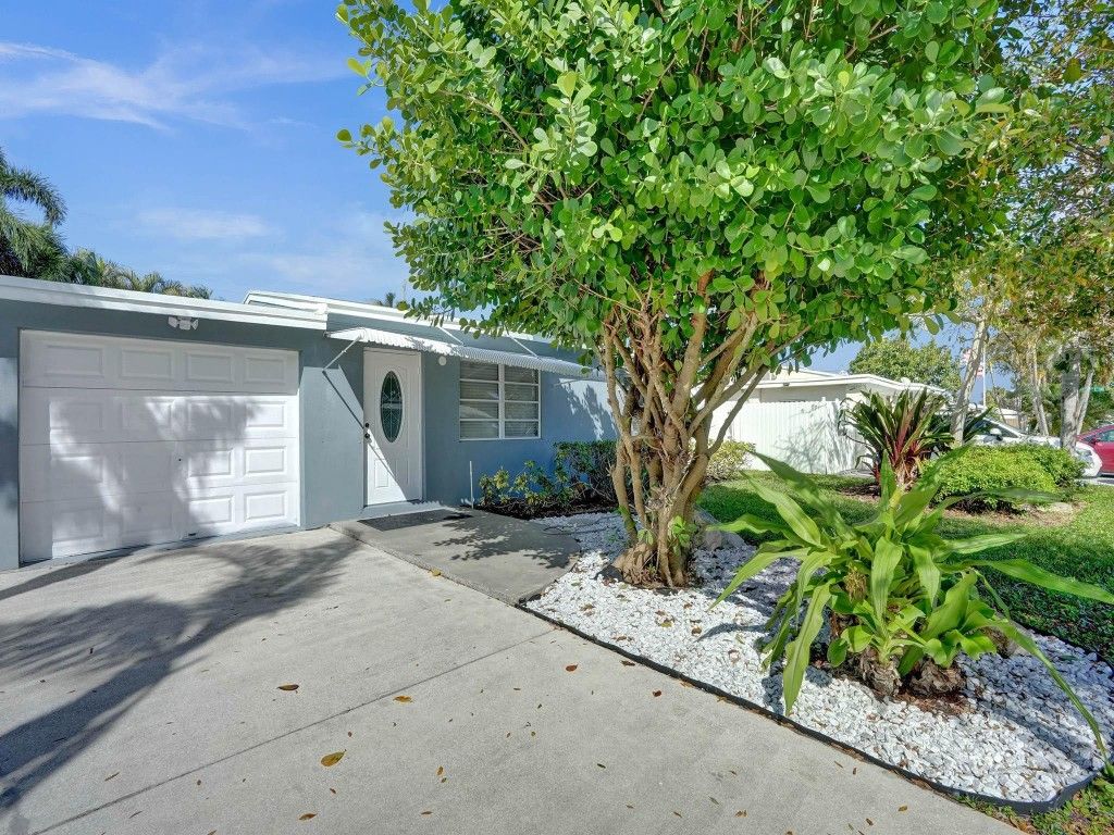 Photo of 3006 Giuliano Avenue, Lake Worth, FL 33461 (MLS # F10426054)