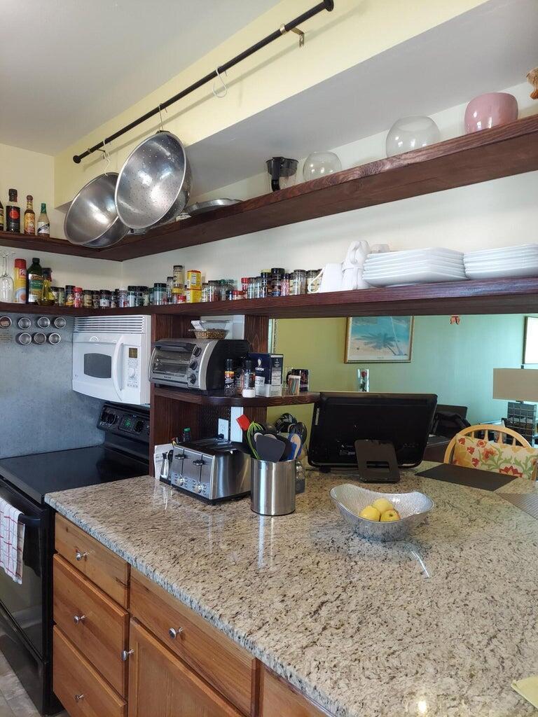 GREENWAY VILLAGE SO COND - Residential