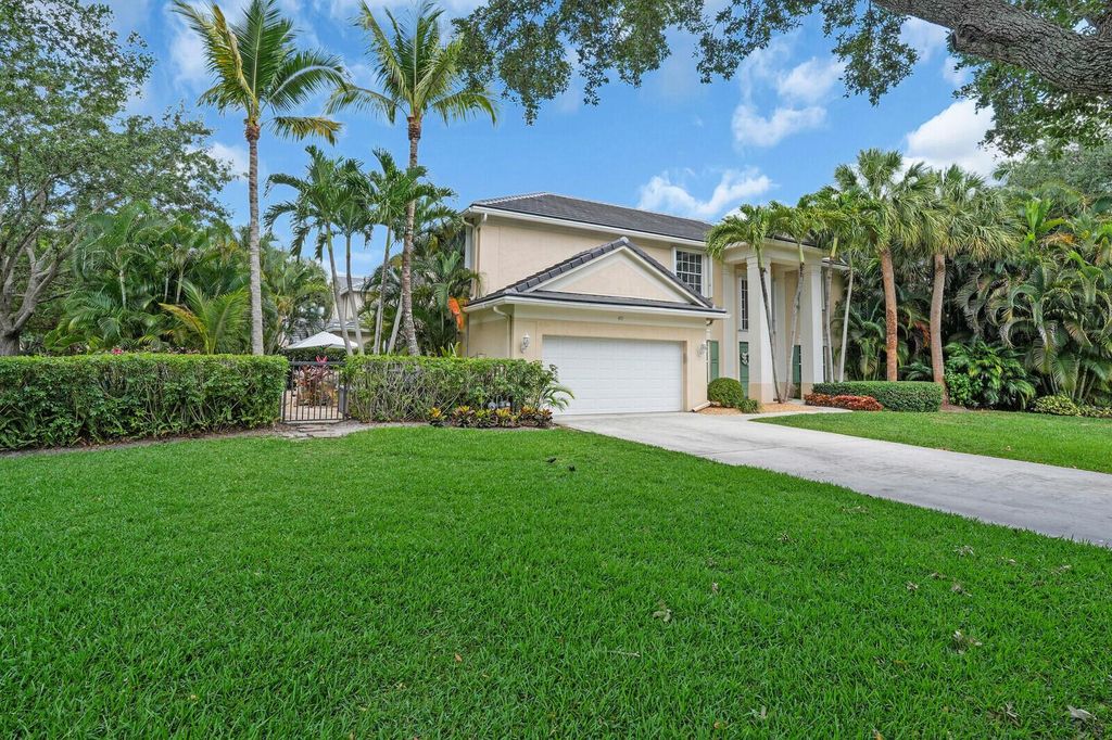 Photo of 471 Oriole Point, Jupiter, FL 33458 (MLS # R11093229)