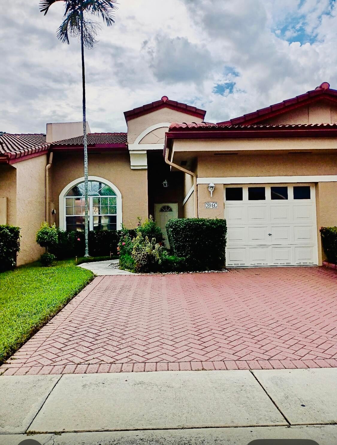 9914 E MALVERN Drive 9914