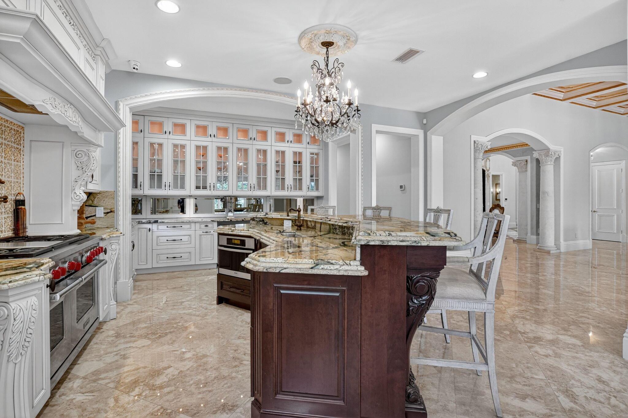 ROYAL PALM YACHT & COUNTR - Residential