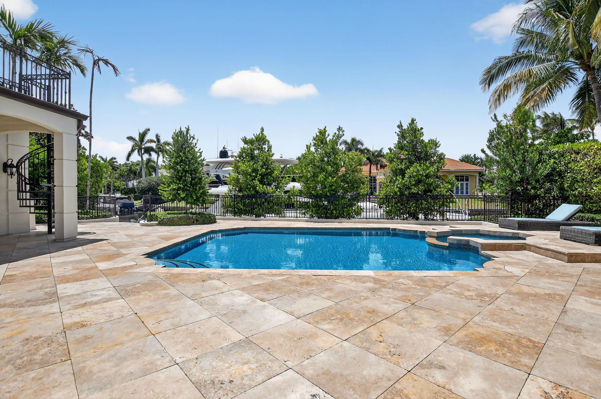 ROYAL PALM YACHT & COUNTR - Residential
