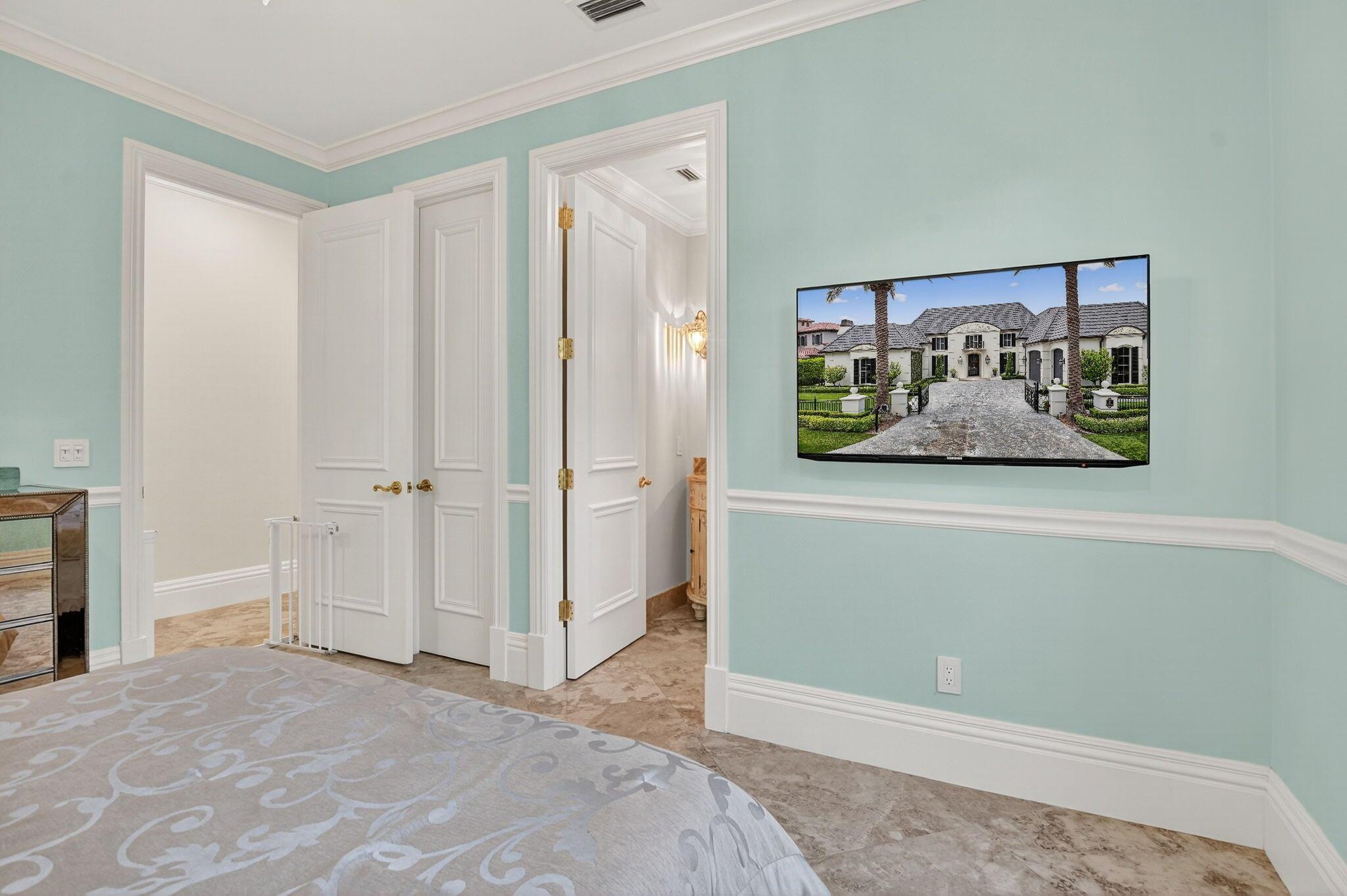 ROYAL PALM YACHT & COUNTR - Residential