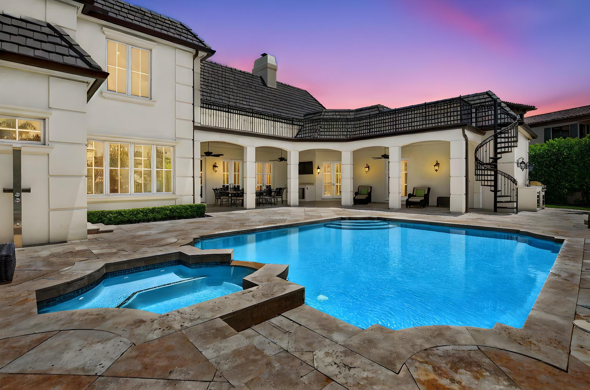 ROYAL PALM YACHT & COUNTR - Residential
