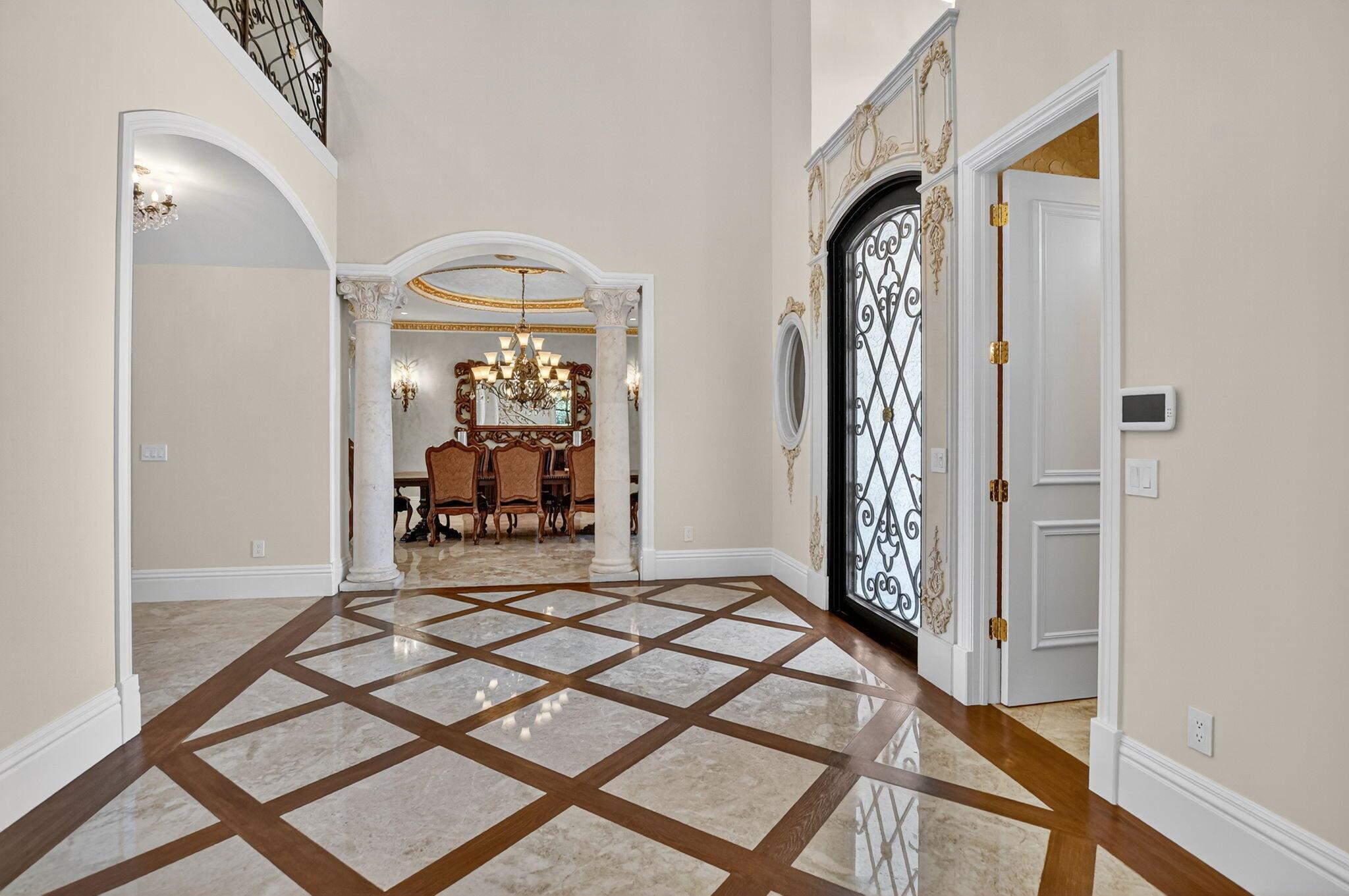 ROYAL PALM YACHT & COUNTR - Residential