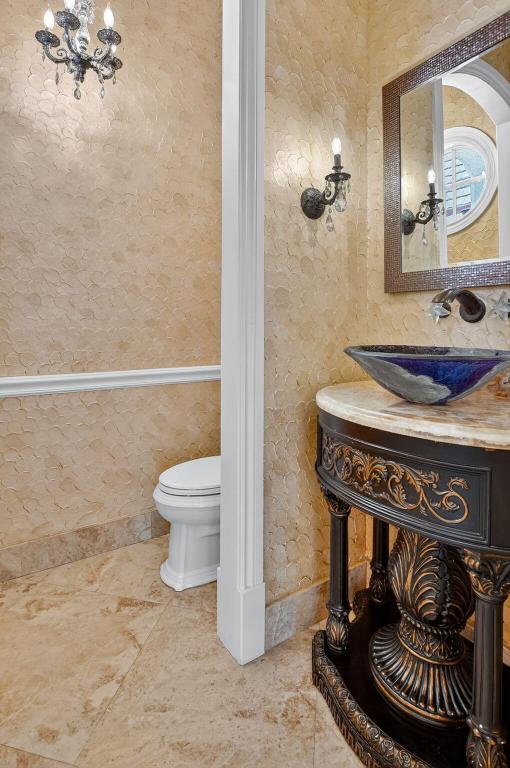 ROYAL PALM YACHT & COUNTRY CLUB - Residential