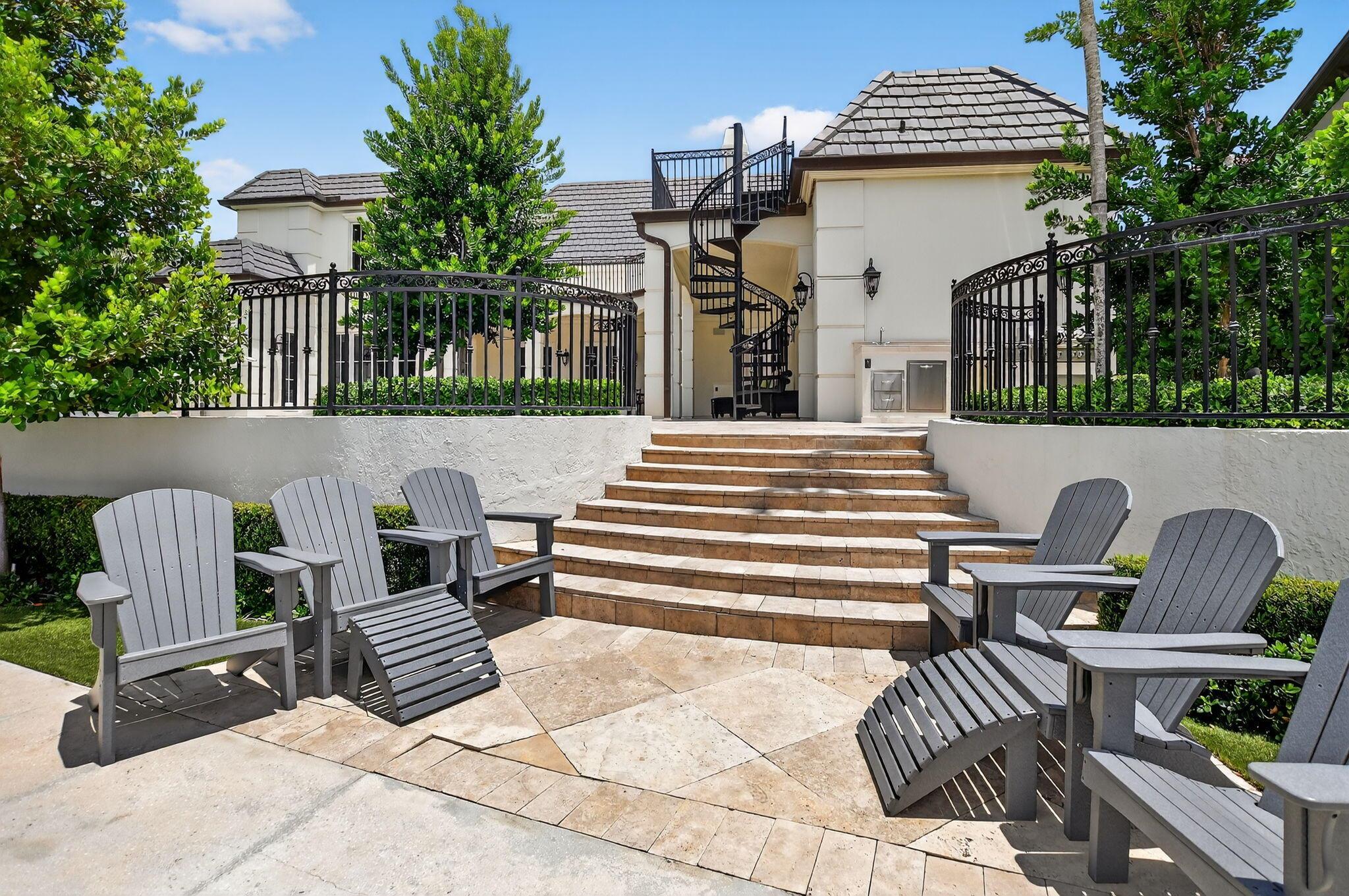 ROYAL PALM YACHT & COUNTR - Residential