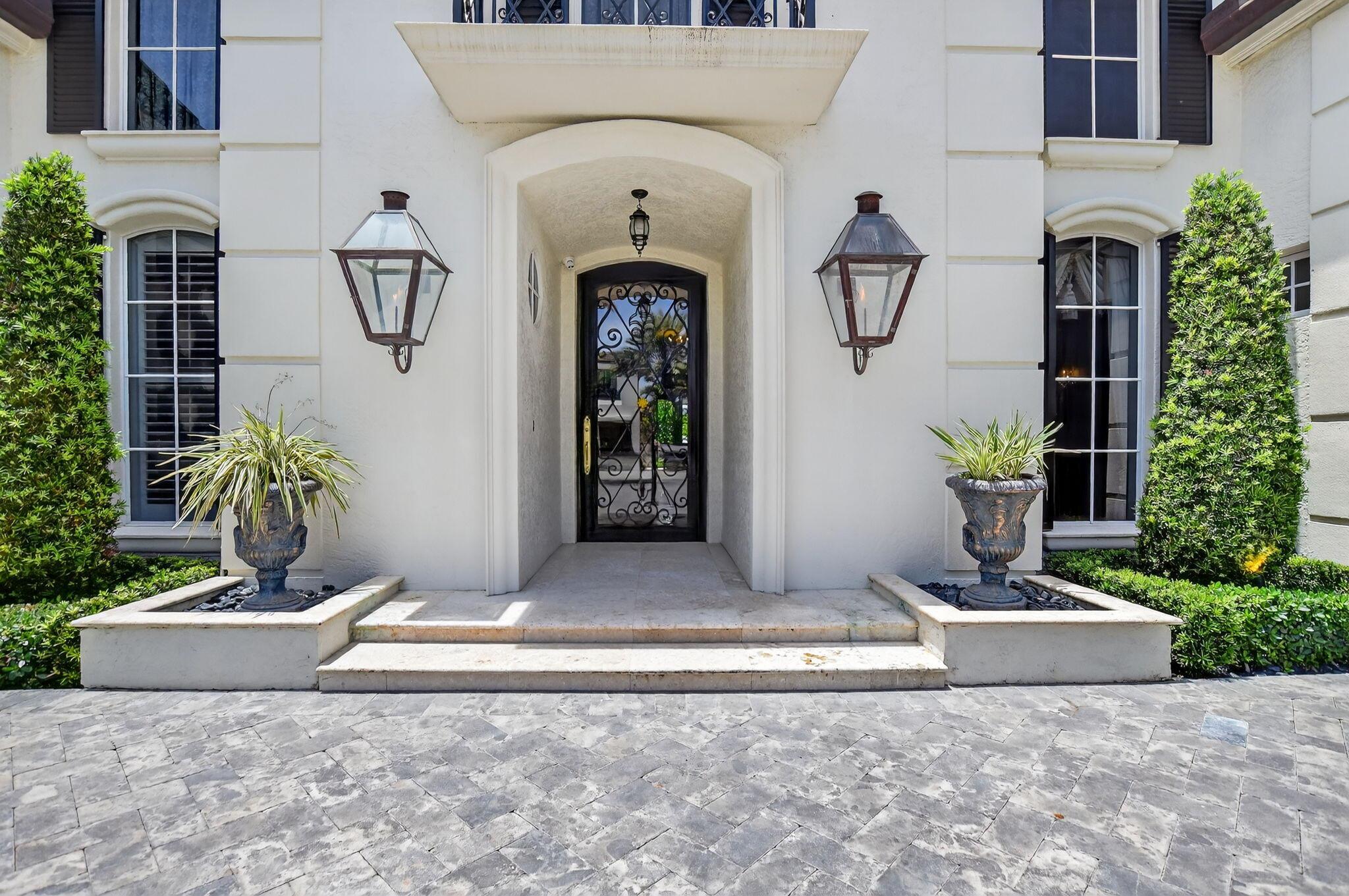 ROYAL PALM YACHT & COUNTR - Residential