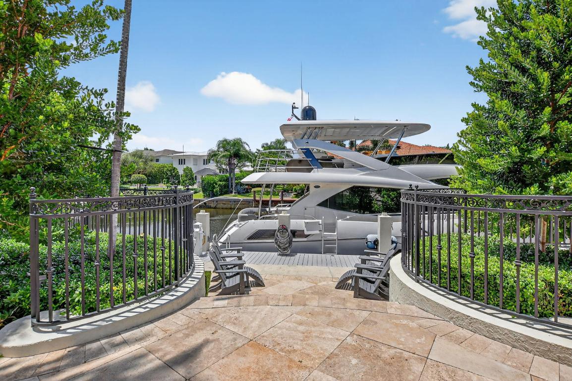 ROYAL PALM YACHT & COUNTRY CLUB - Residential