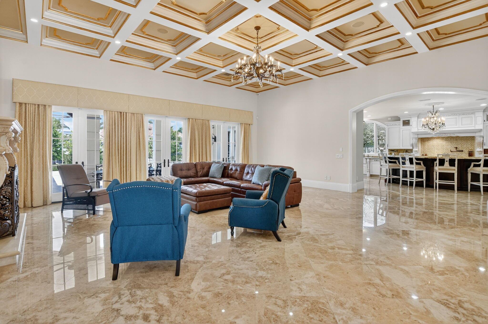 ROYAL PALM YACHT & COUNTR - Residential
