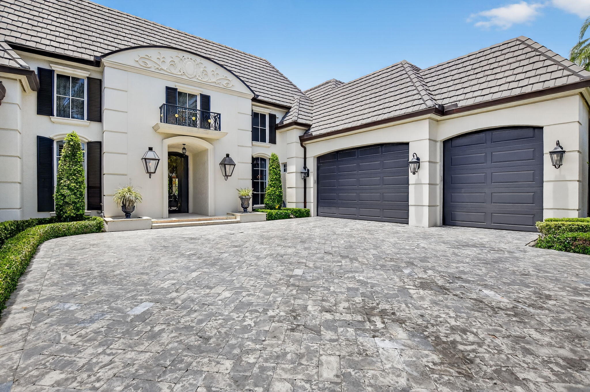 377 E Coconut Palm Road