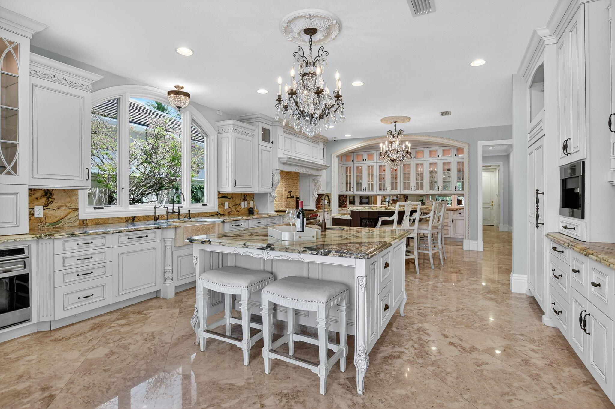 ROYAL PALM YACHT & COUNTR - Residential