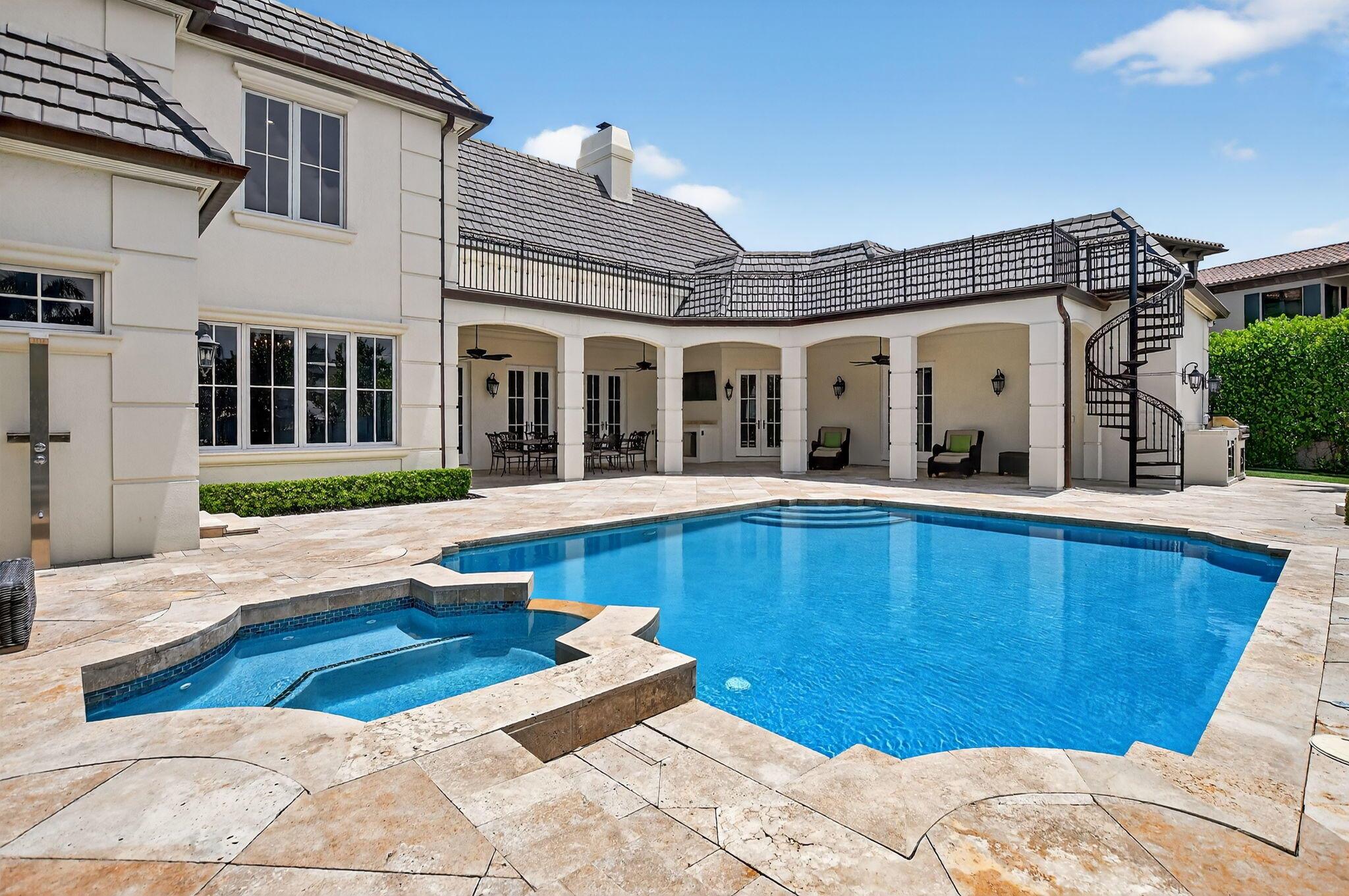 ROYAL PALM YACHT & COUNTR - Residential