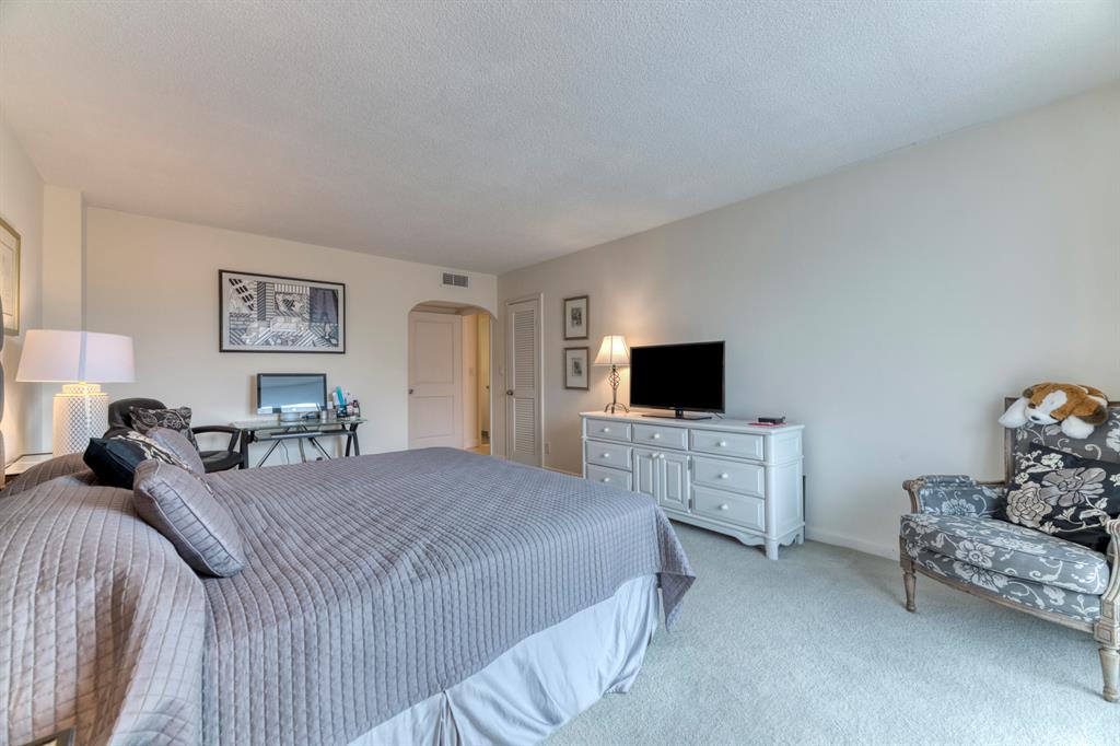 WINTHROP HOUSE CONDO - Residential