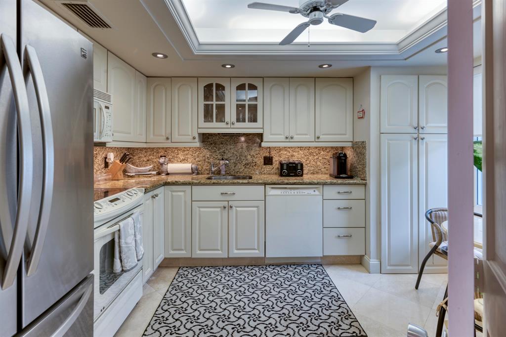 WINTHROP HOUSE CONDO - Residential