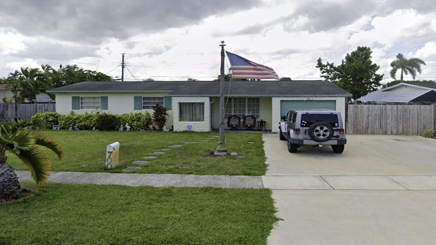 Highly Desirable and quiet neighborhood. This is a spacious home with a huge backyard for a pool. The home does need some rehab. Also, this property is centrally located near many restaurants, schools, and shopping centers. Do not miss this great investment opportunity!!! Highly Desirable and quiet neighborhood. This is a spacious home with a huge backyard for a pool. The home does need some rehab. Also, this property is centrally located near many restaurants, schools, and shopping centers. Do not miss this great investment opportunity!!!