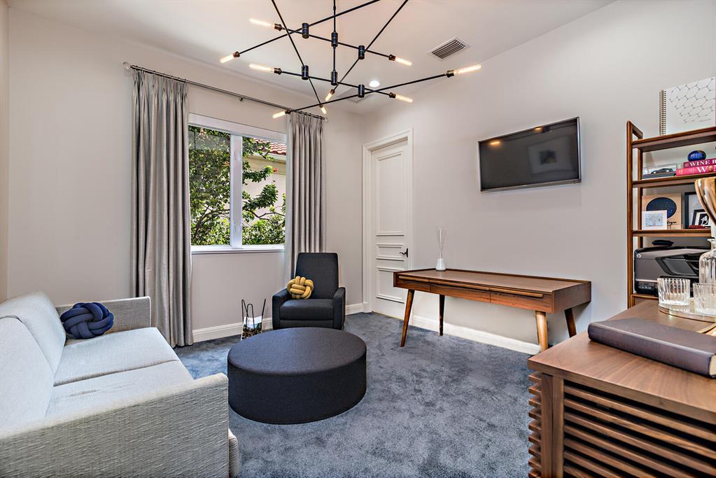 HARBOUR ISLES - Residential