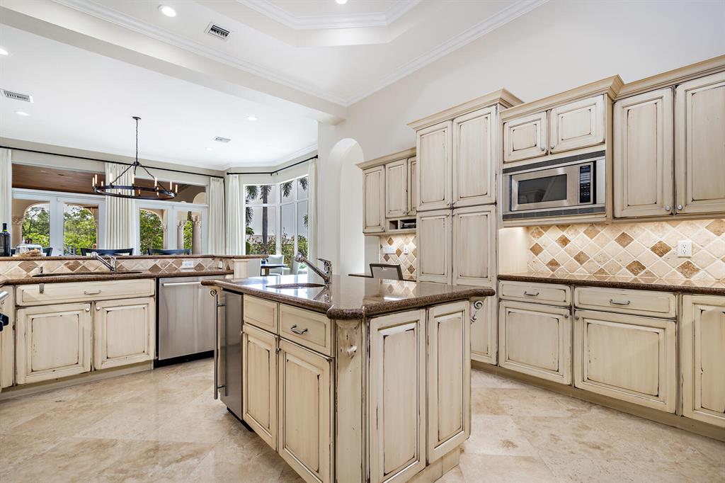 HARBOUR ISLES - Residential