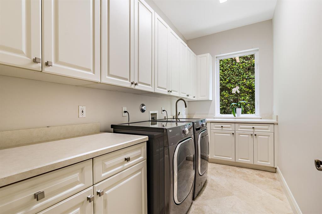 HARBOUR ISLES - Residential