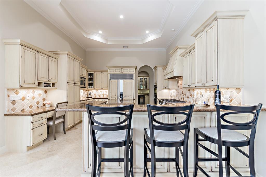 HARBOUR ISLES - Residential