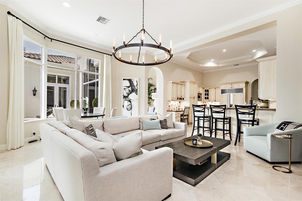 HARBOUR ISLES - Residential