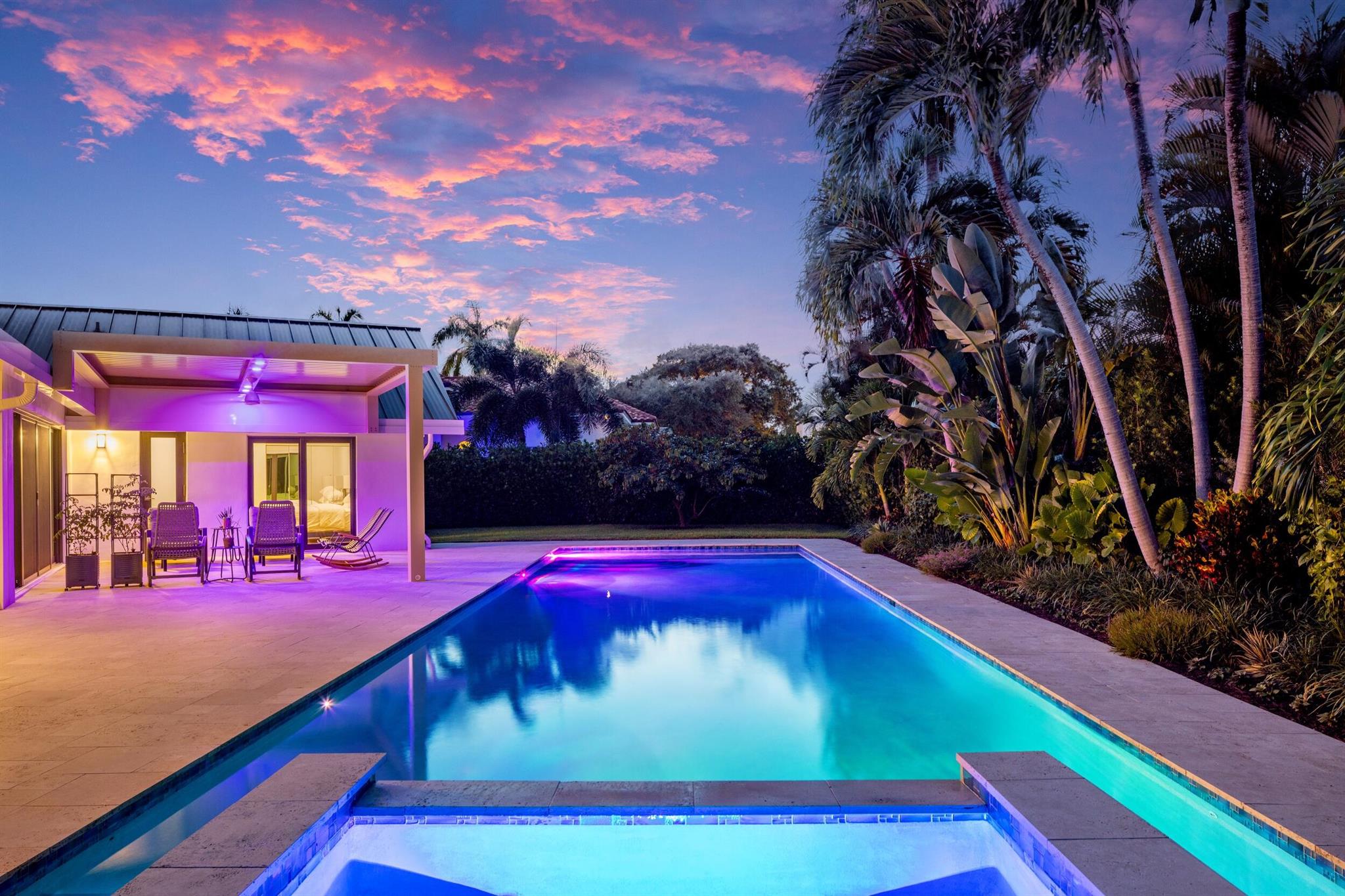 View photos, virtual tours, details... 843 NE Mulberry Drive