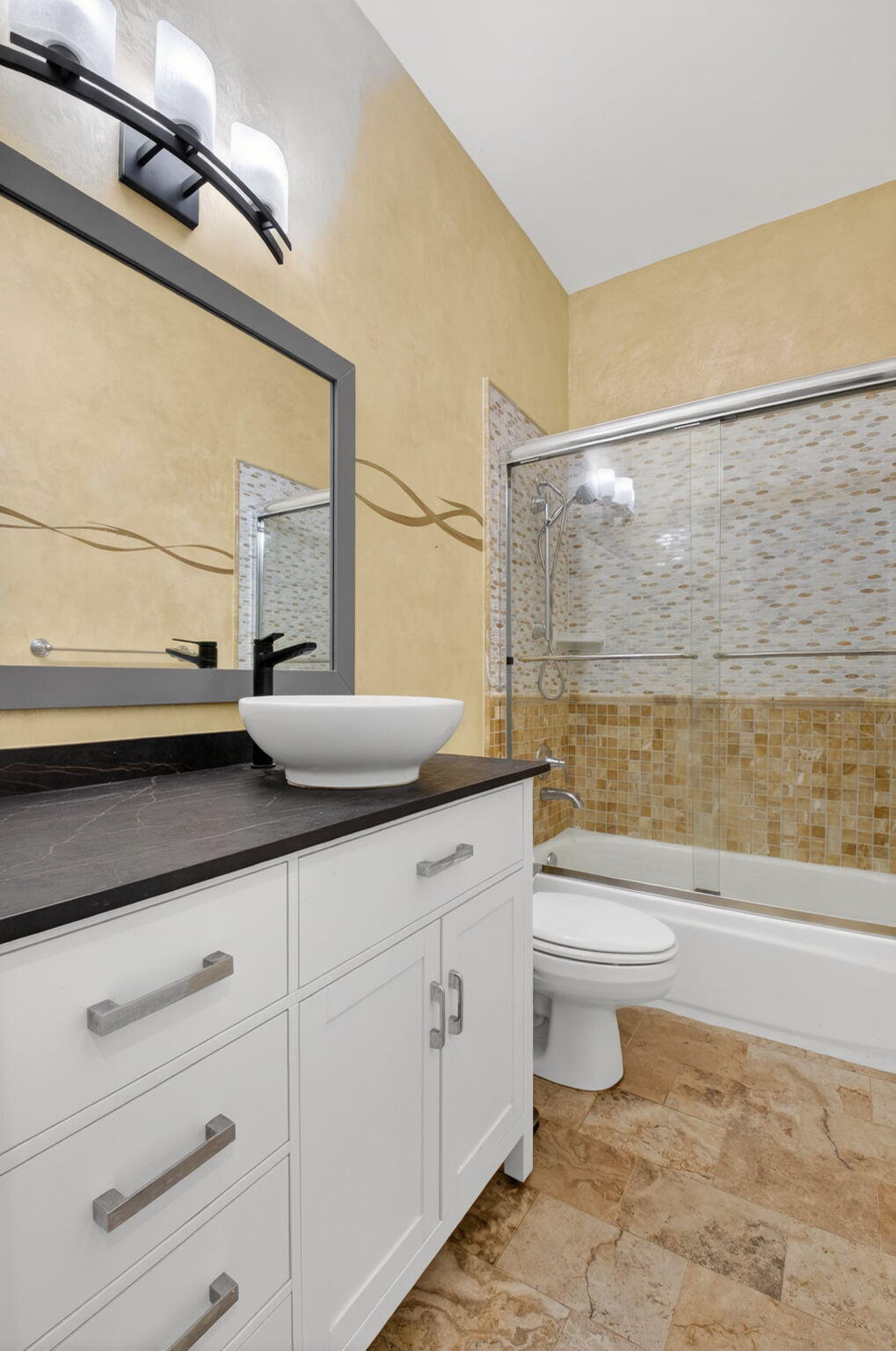 ABERDEEN 17 - Residential