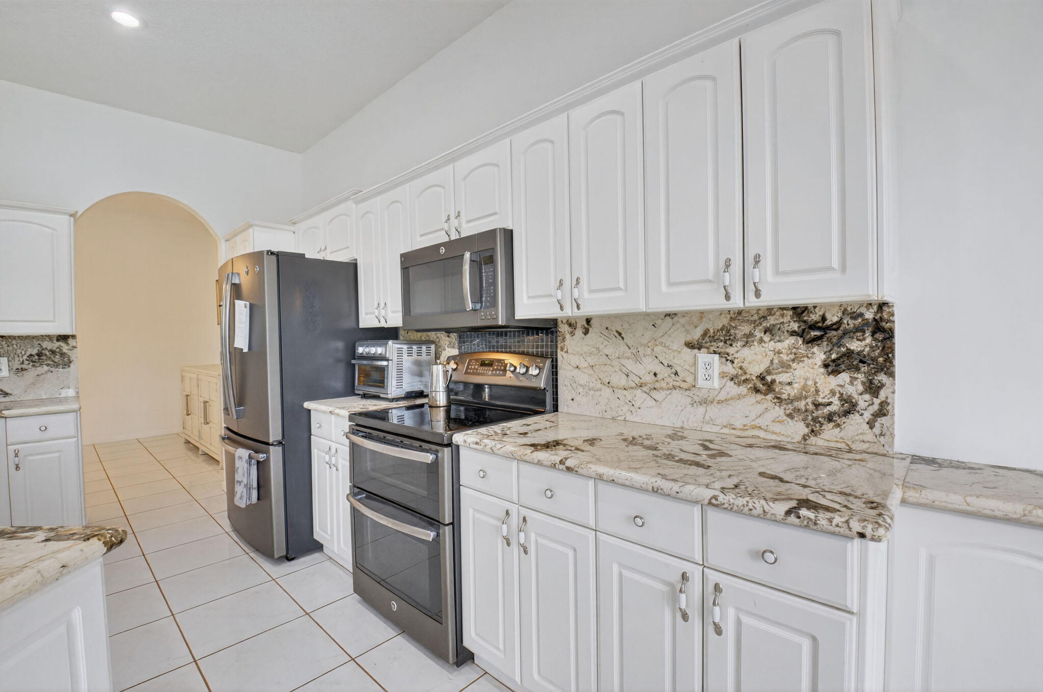 ABERDEEN 17 - Residential