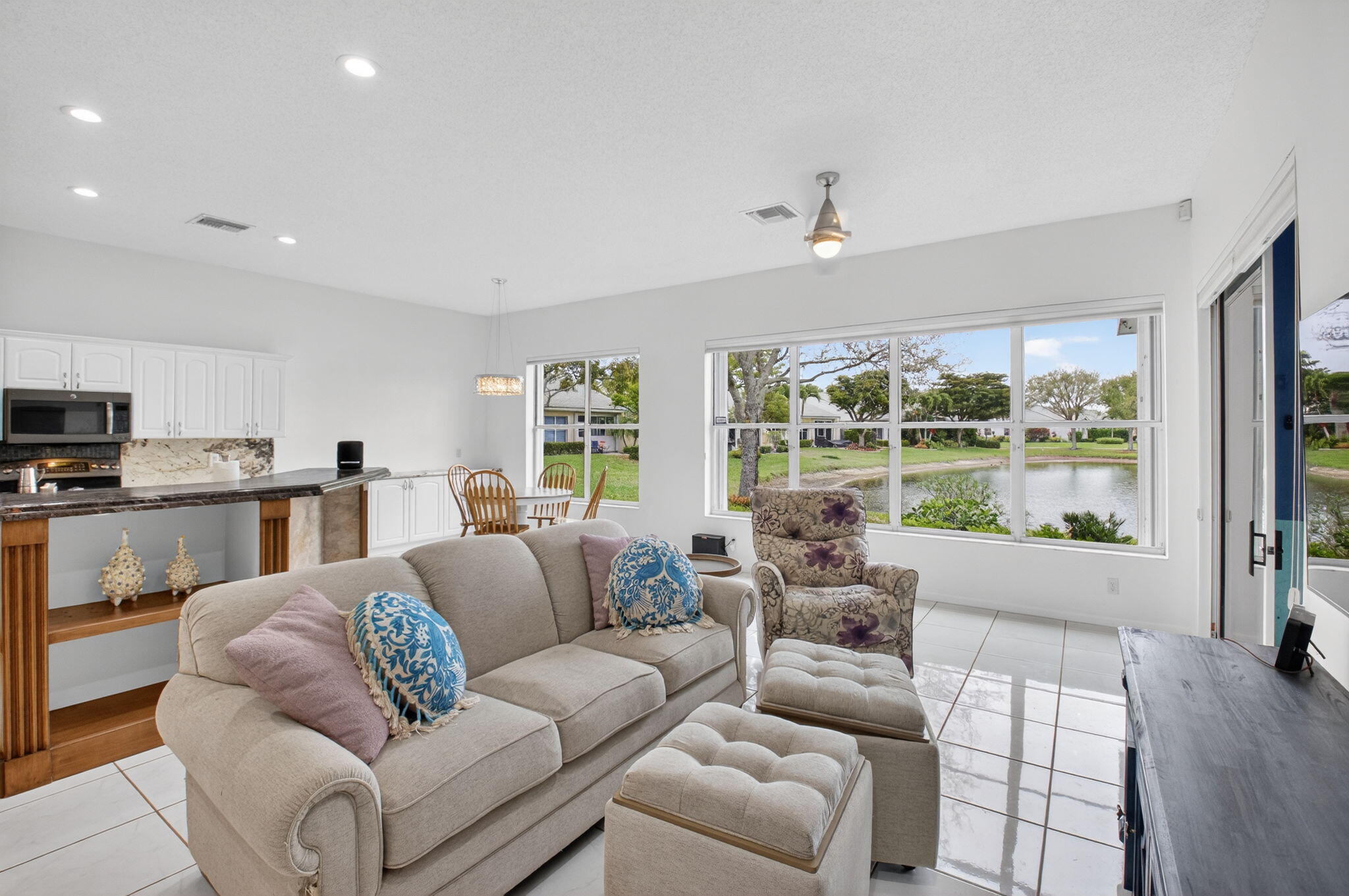 ABERDEEN 17 - Residential