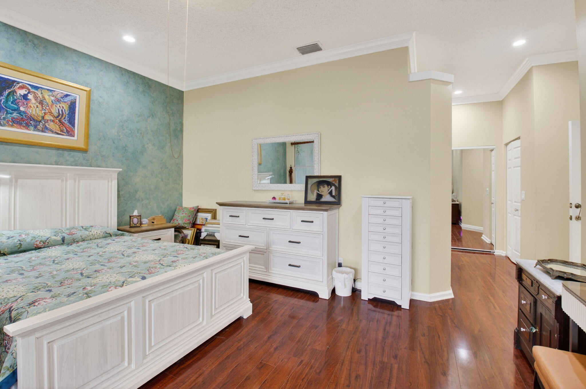 ABERDEEN 17 - Residential