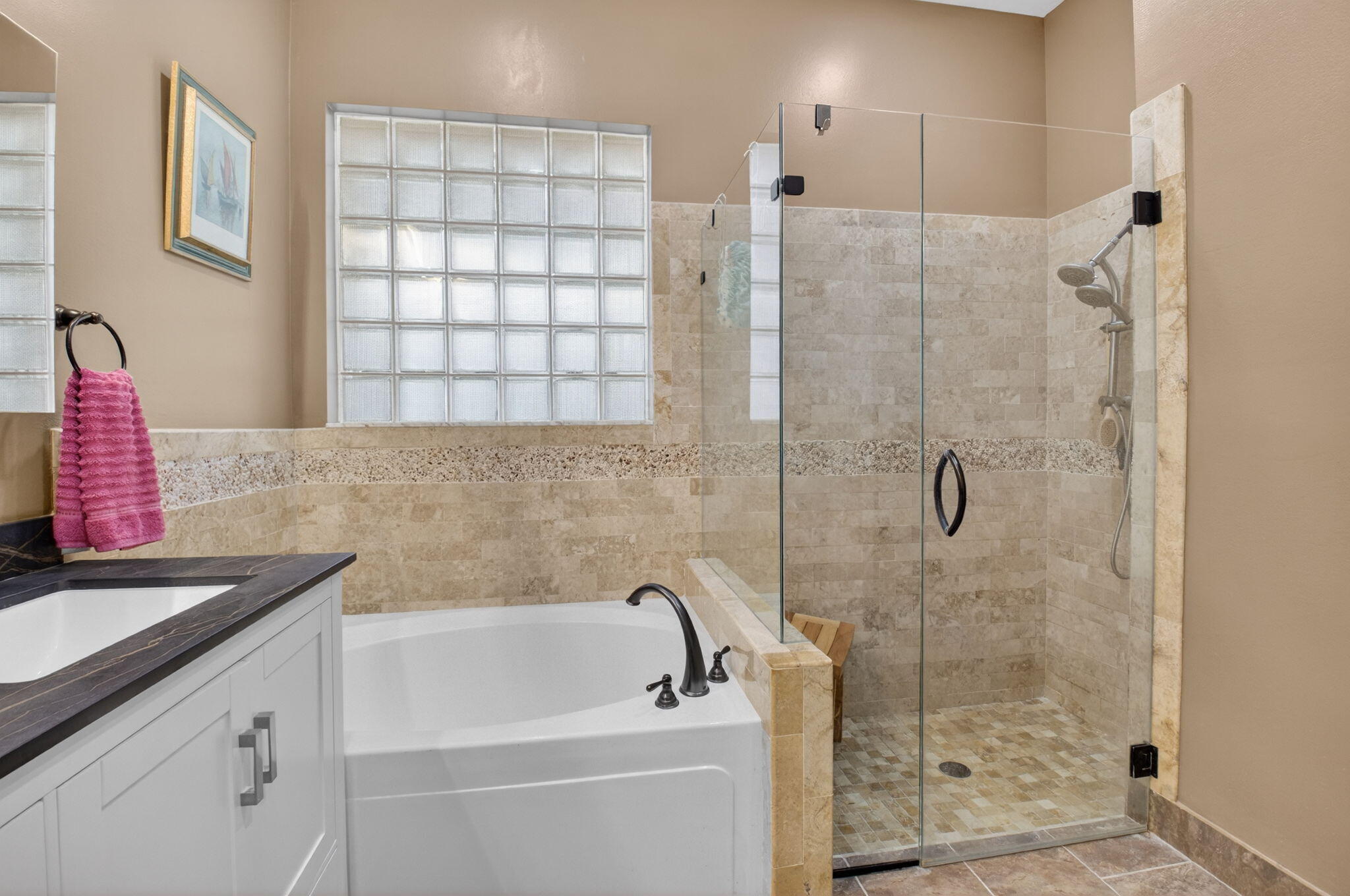 ABERDEEN 17 - Residential