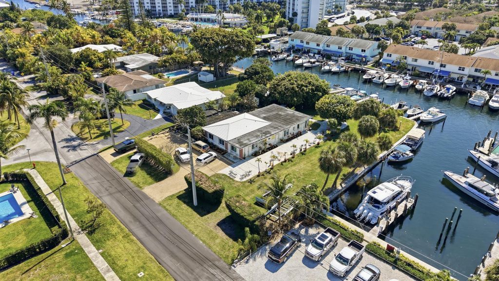 Photo of 2680 NE 16th St, Pompano Beach, FL 33062 (MLS # B26000255)