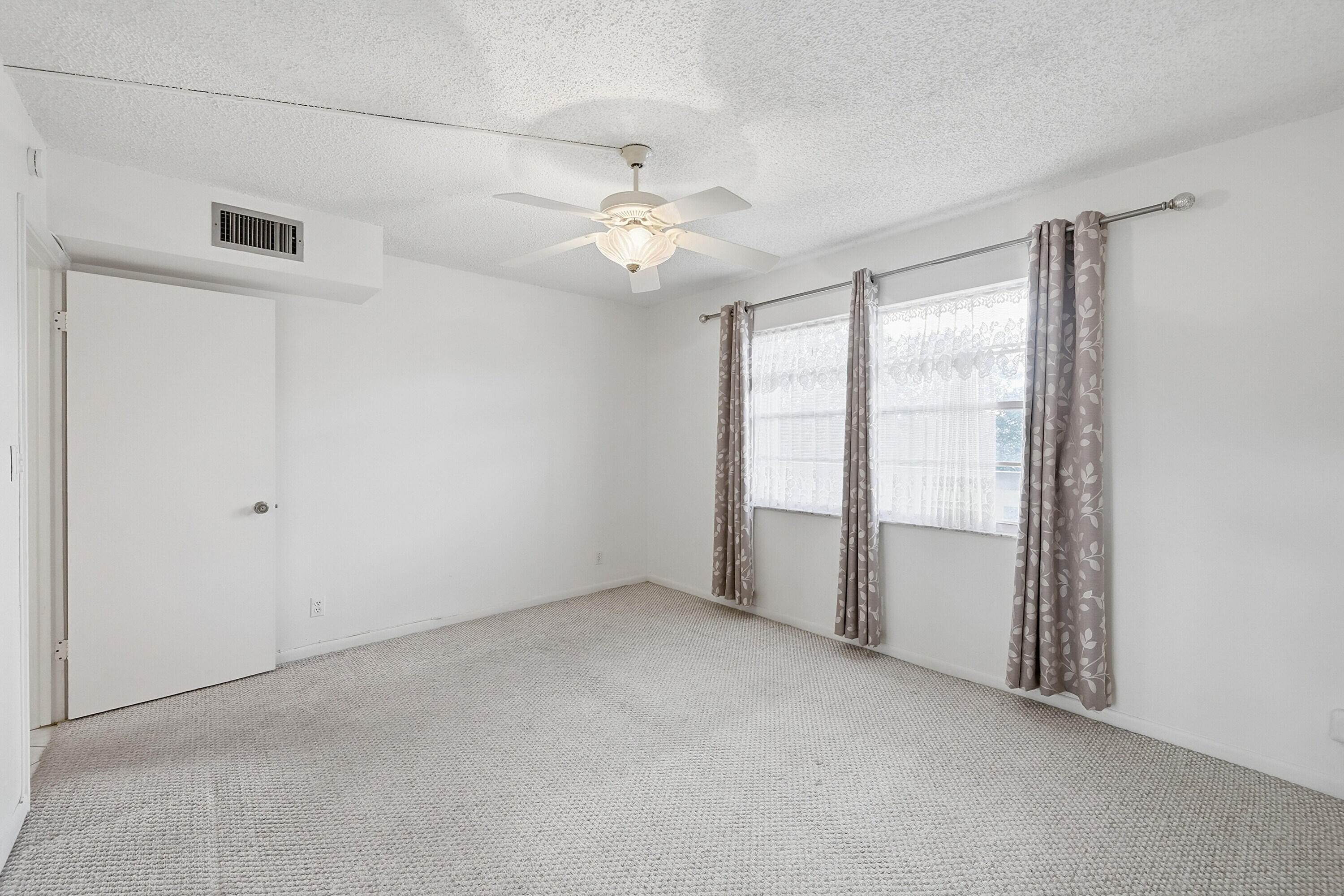 WYNMOOR VILLAGE - Residential