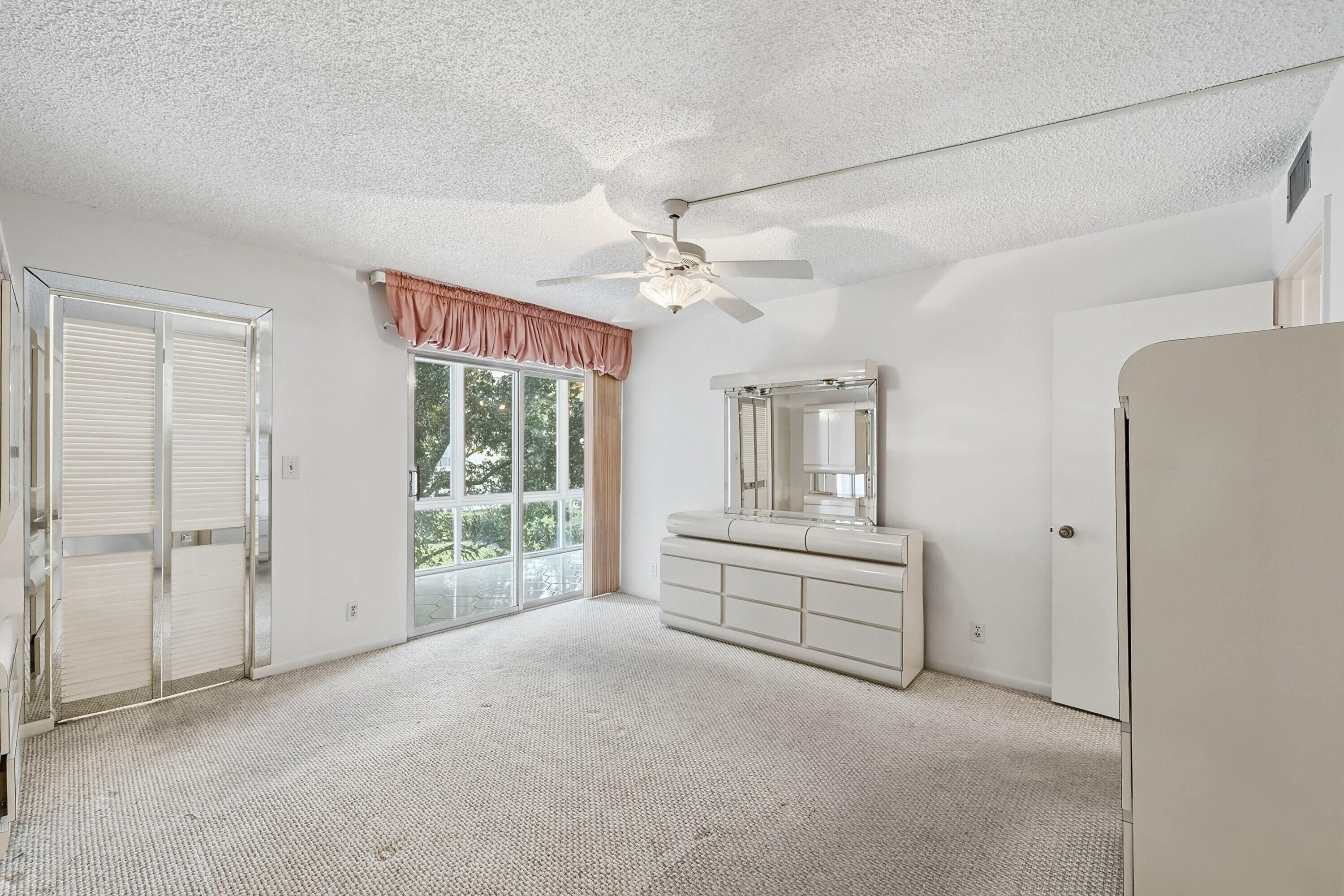 WYNMOOR VILLAGE - Residential