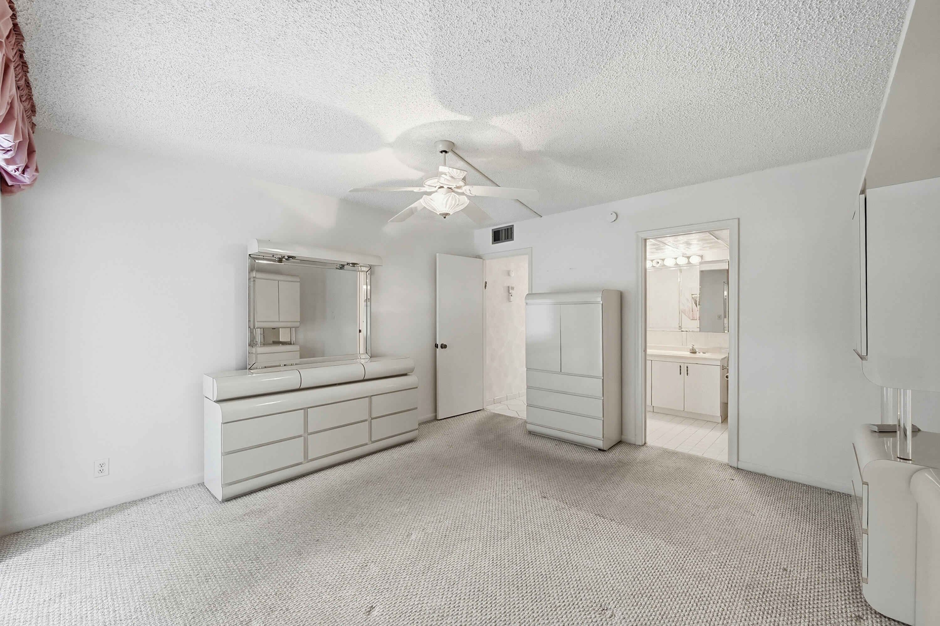 WYNMOOR VILLAGE - Residential