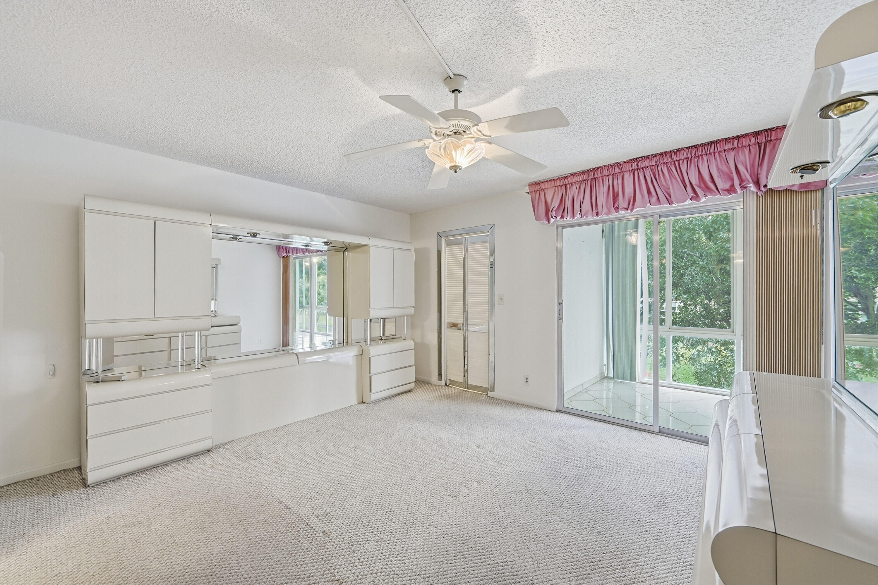 WYNMOOR VILLAGE - Residential