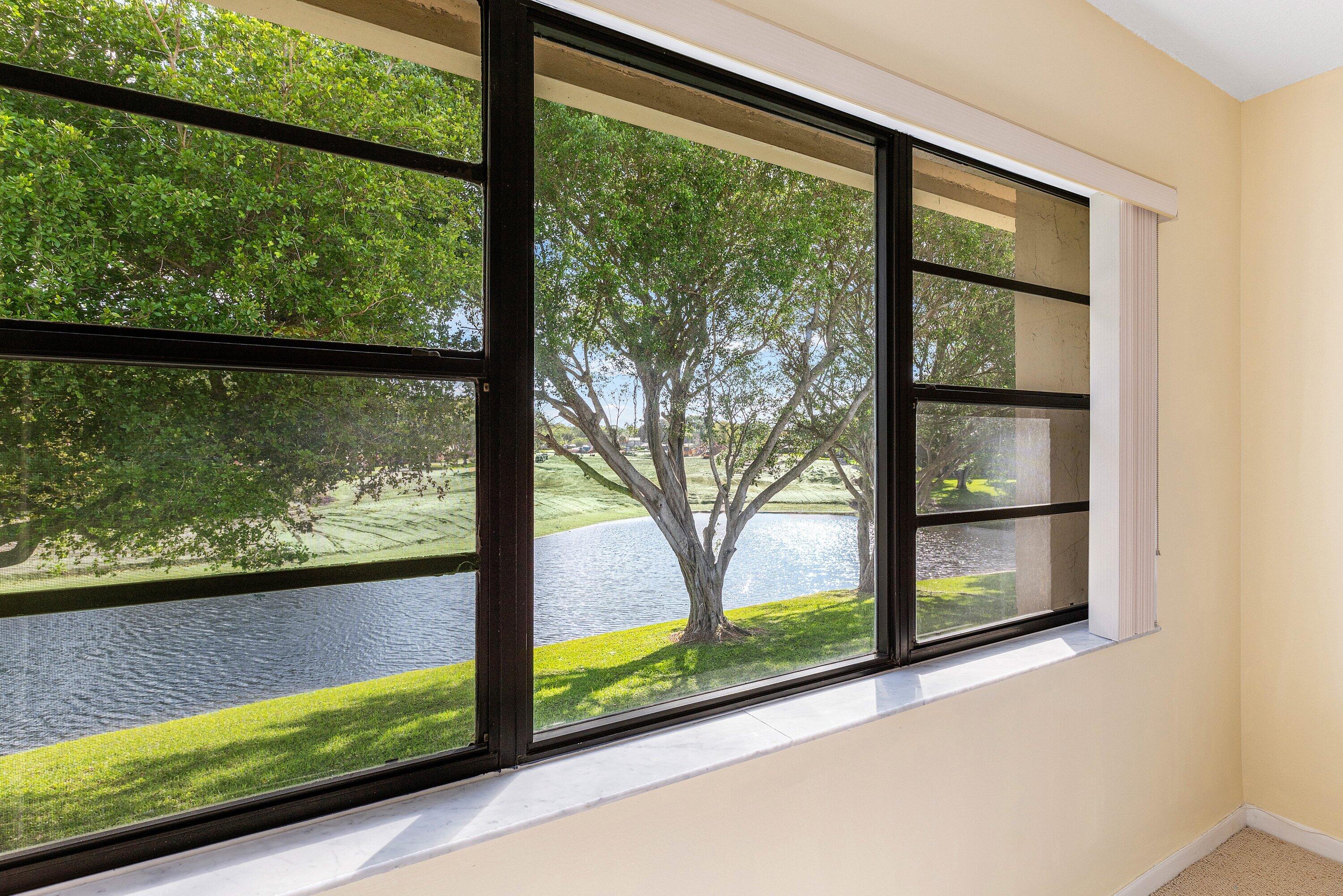 STRATFORD AT HUNTERS RUN CONDO - Residential