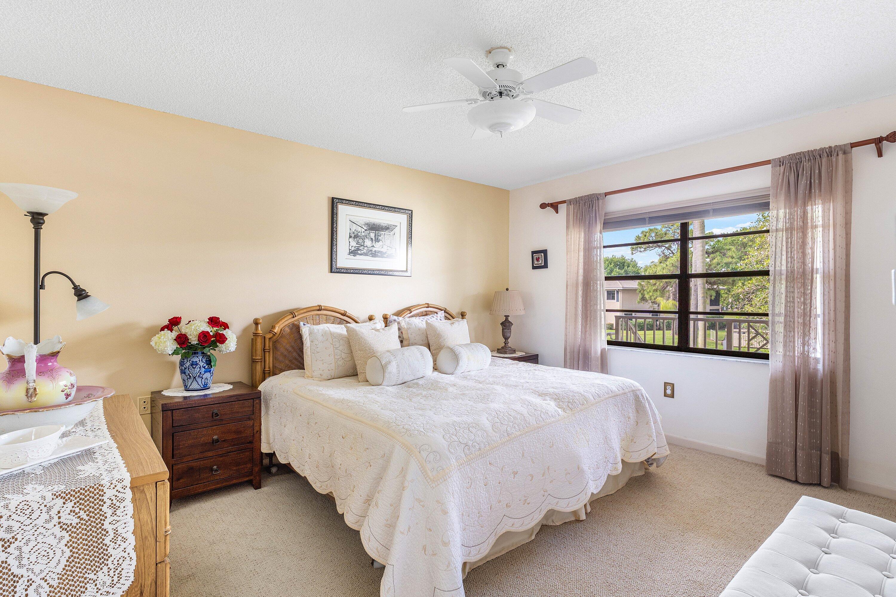 STRATFORD AT HUNTERS RUN CONDO - Residential