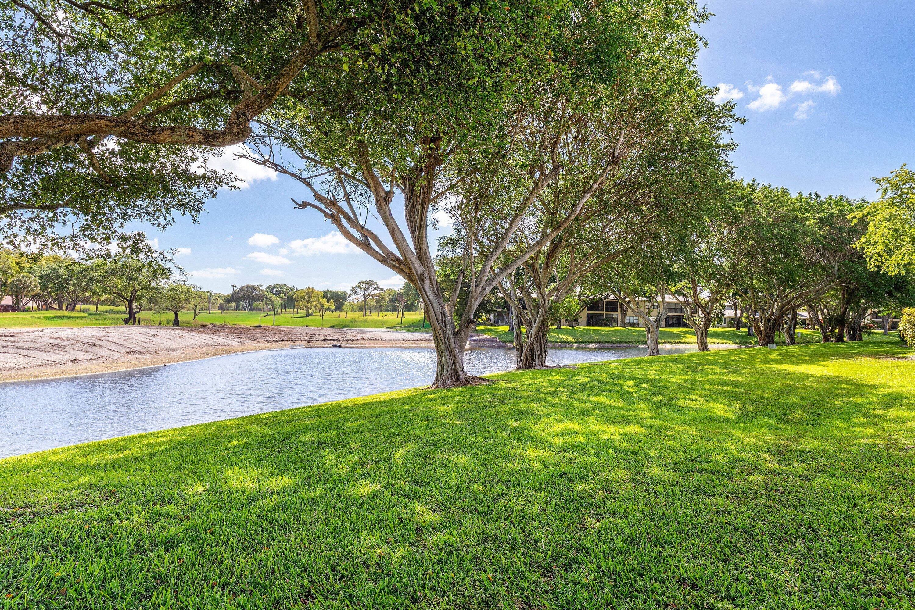 STRATFORD AT HUNTERS RUN CONDO - Residential