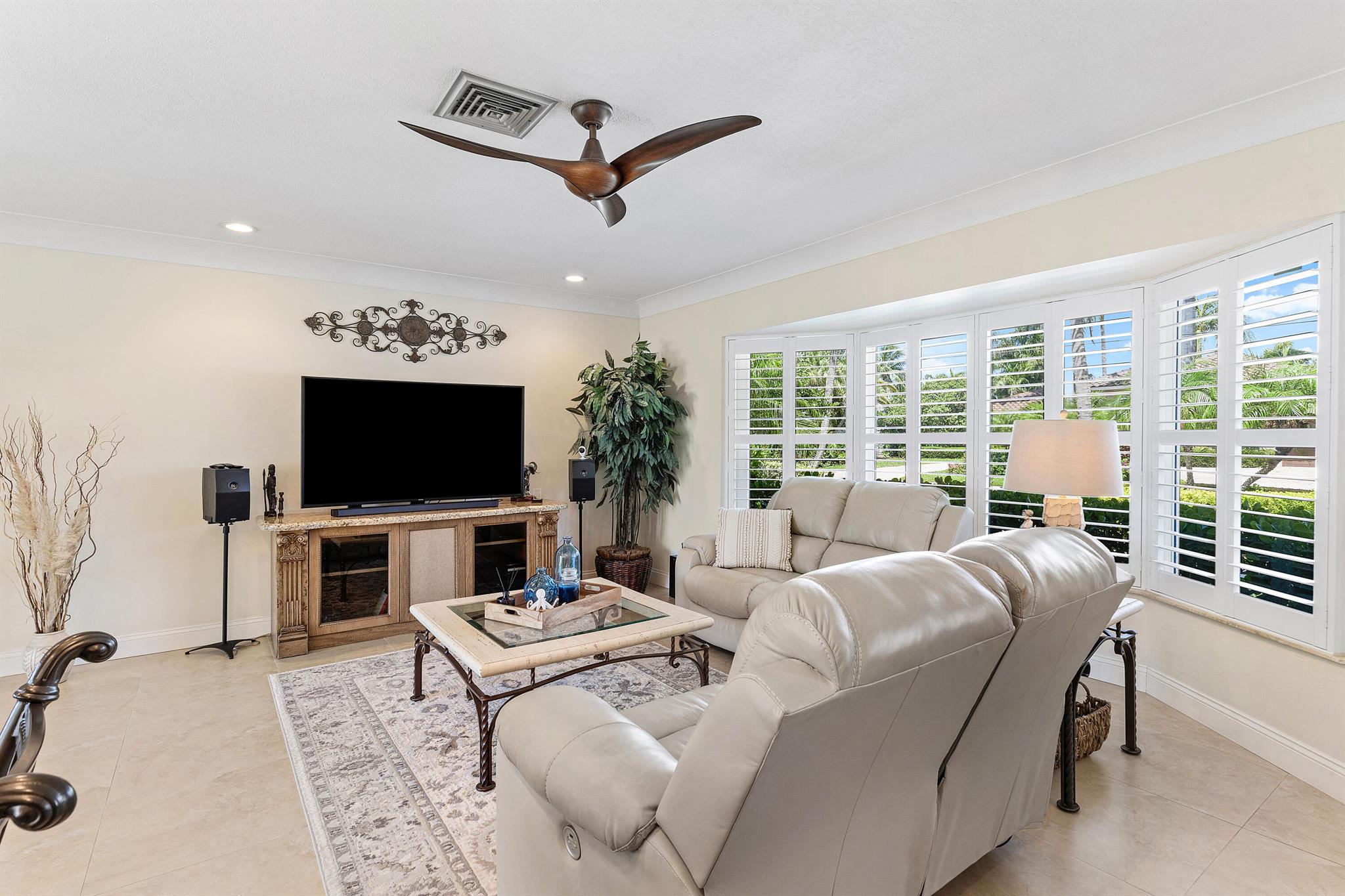 VENETIAN ISLES 3RD SEC - Residential